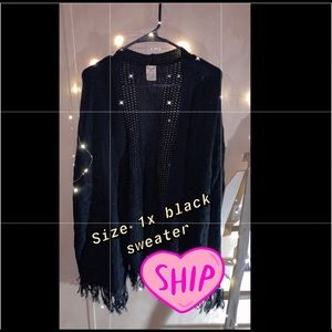 Size 1X black sweater